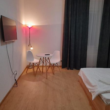 Piata Unirii- 1 Room Studio Apartment ทิมิชัวรา ภายนอก รูปภาพ